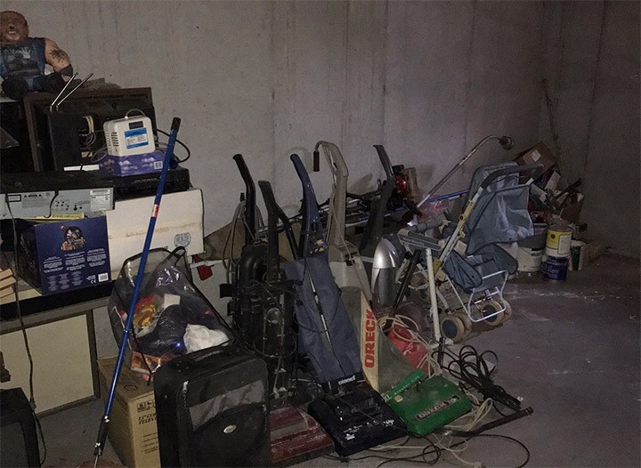 Garage Cleanouts in Clifton